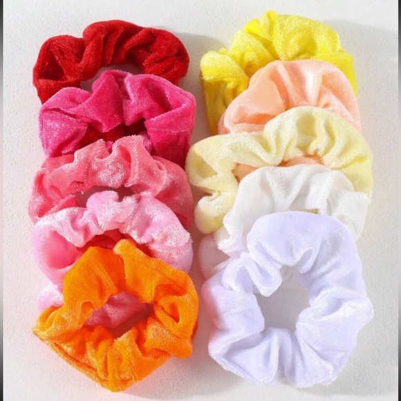 30 pcs Multicolor Velvet Scrunchies - Picture 3 of 4
